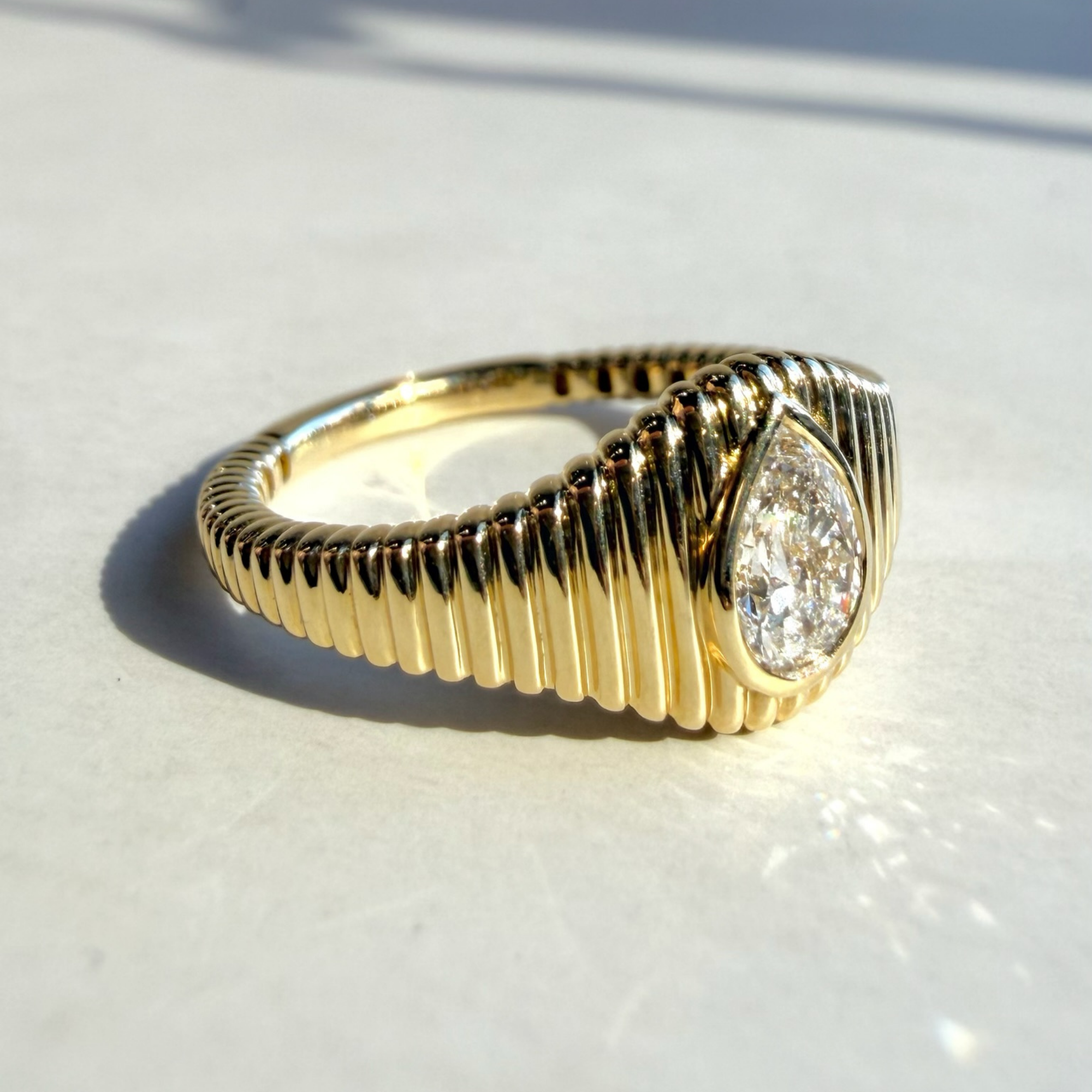 Ribbed Bezel Set Ring | Pear | Lab-Grown Diamond