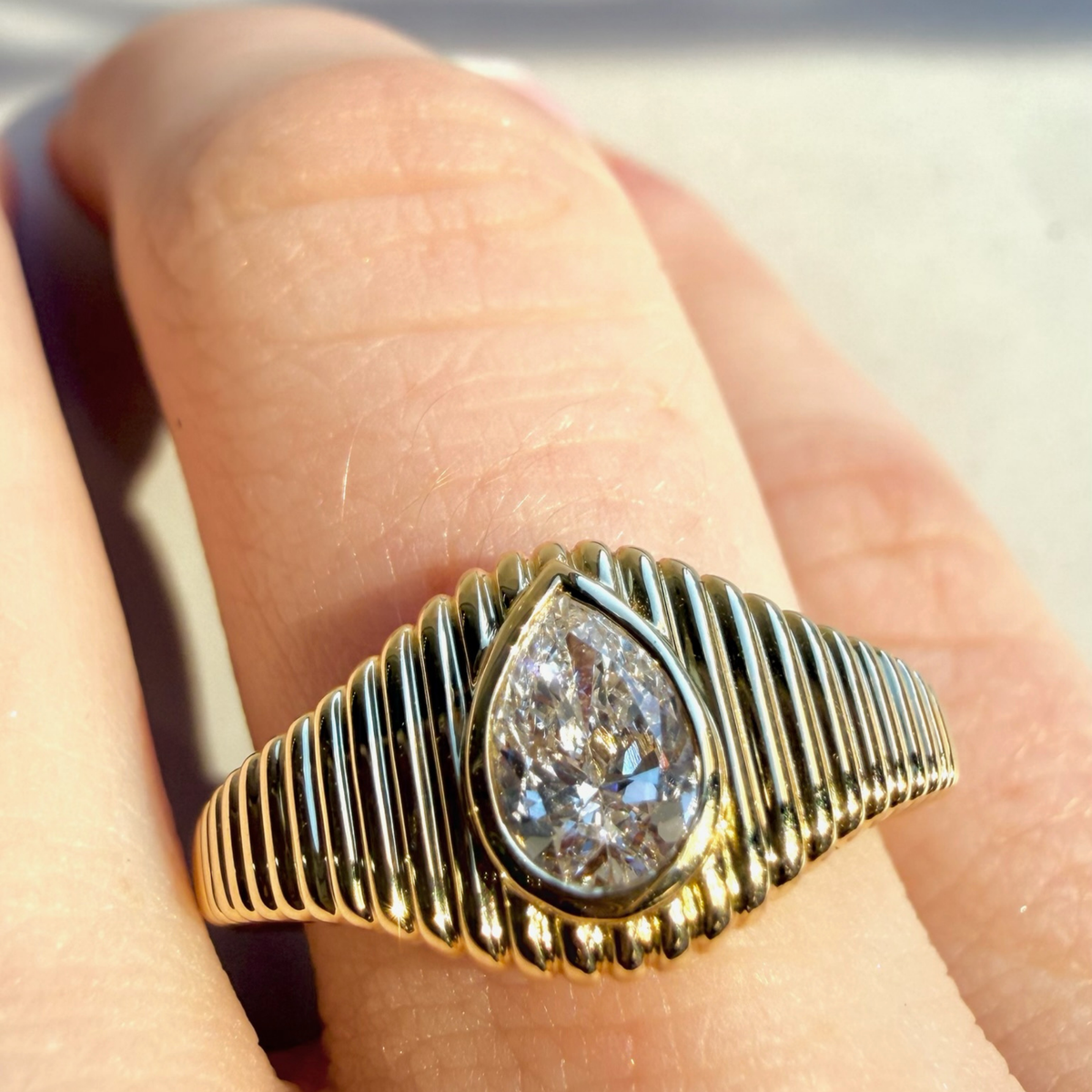 Ribbed Bezel Set Ring | Pear | Lab-Grown Diamond