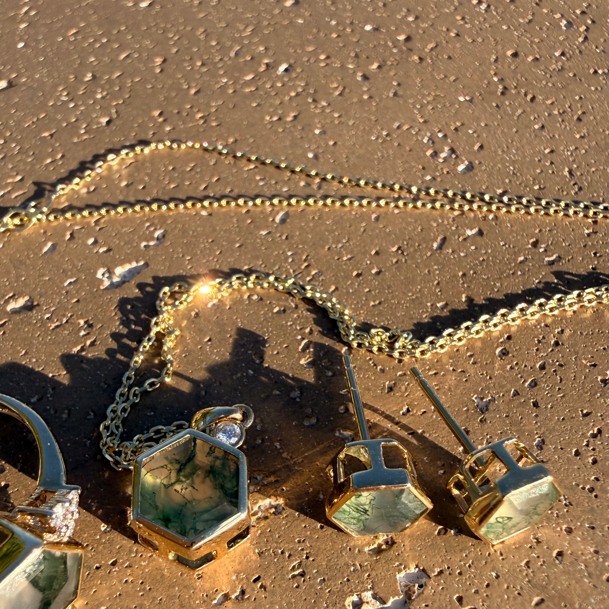 Hexagon Moss Agate Necklace | 14K Yellow Gold