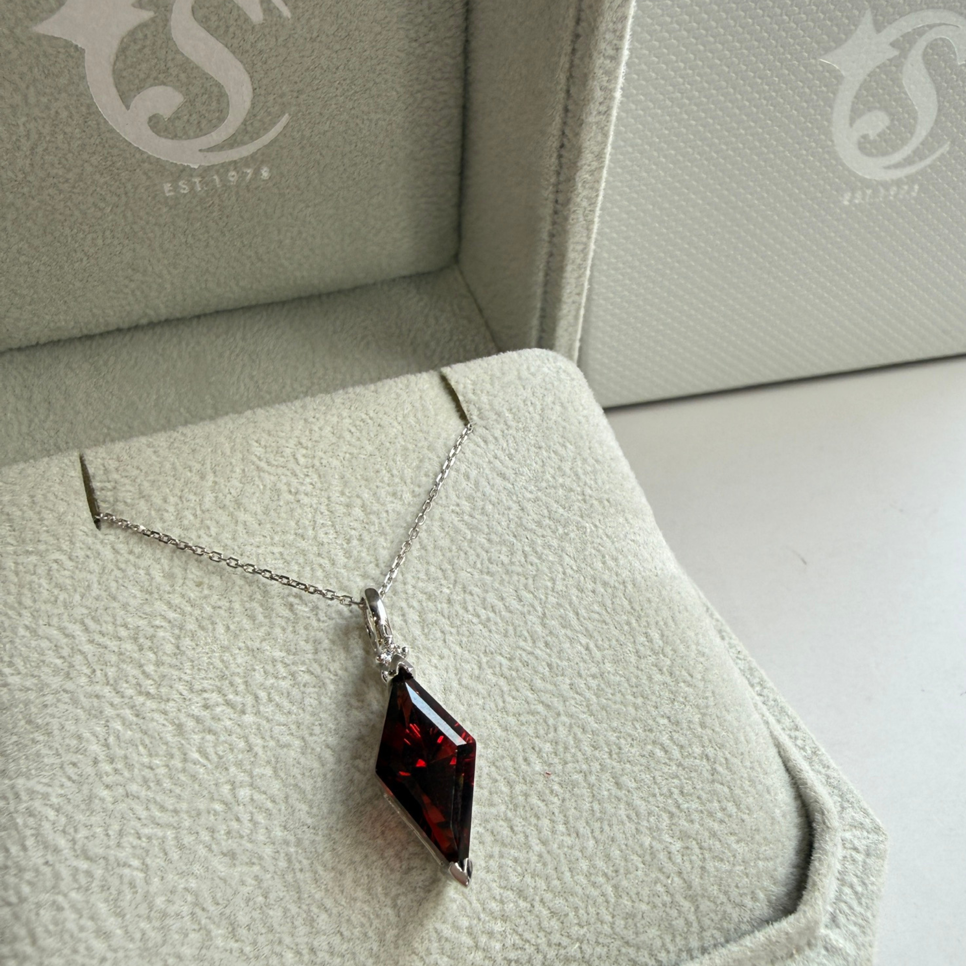 The Kite Cut Gemstone Necklace | Garnet | Sterling Silver
