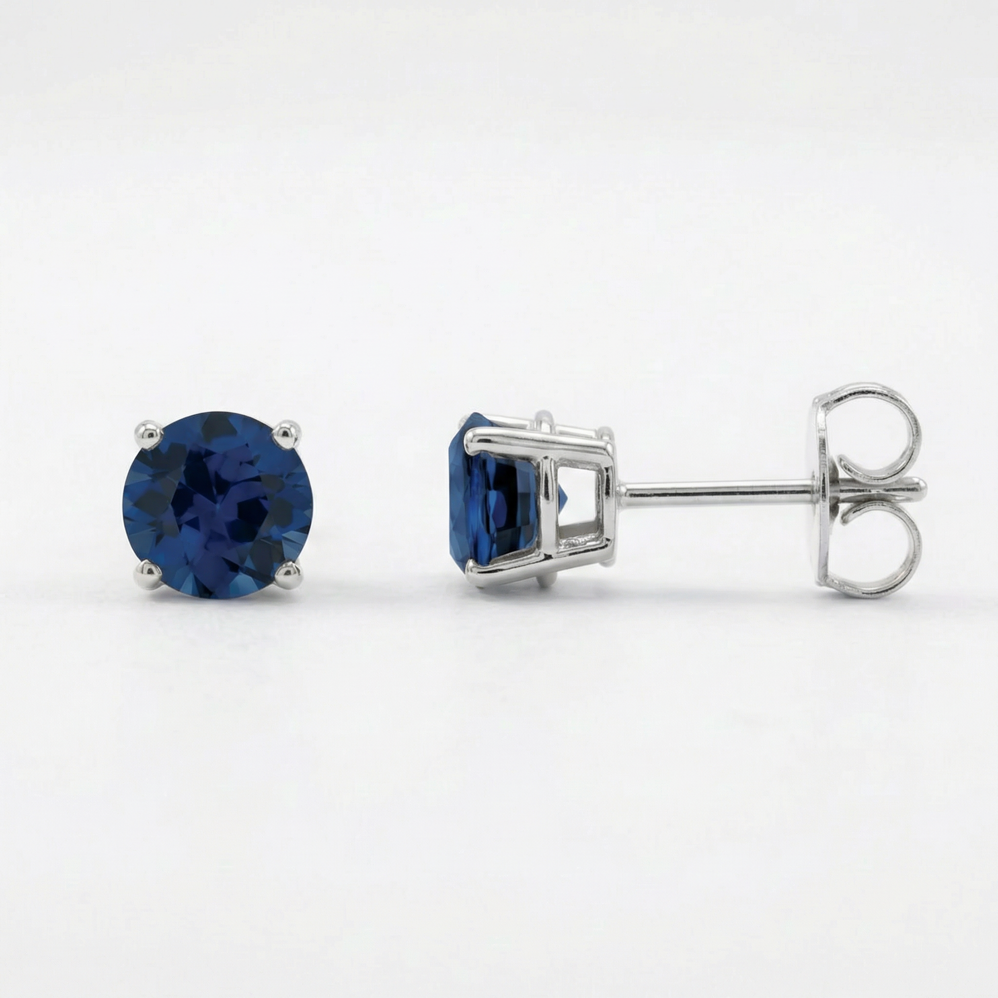 The Everyday Stud | Lab-Grown Blue Sapphire