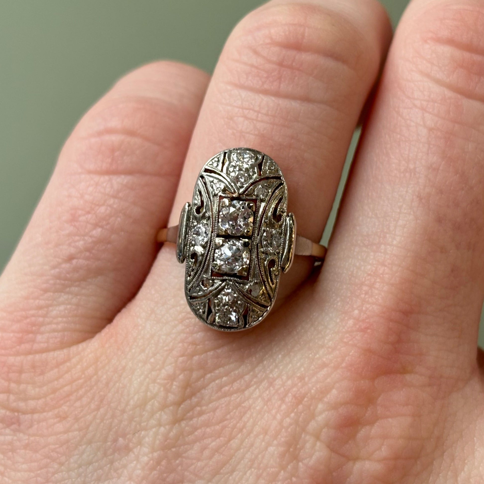 Art Deco Filigree Ring | 18K Yellow Gold & Platinum | Vintage