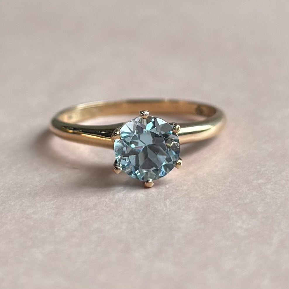 Aquamarine Solitaire Ring | 10K Yellow Gold | Vintage