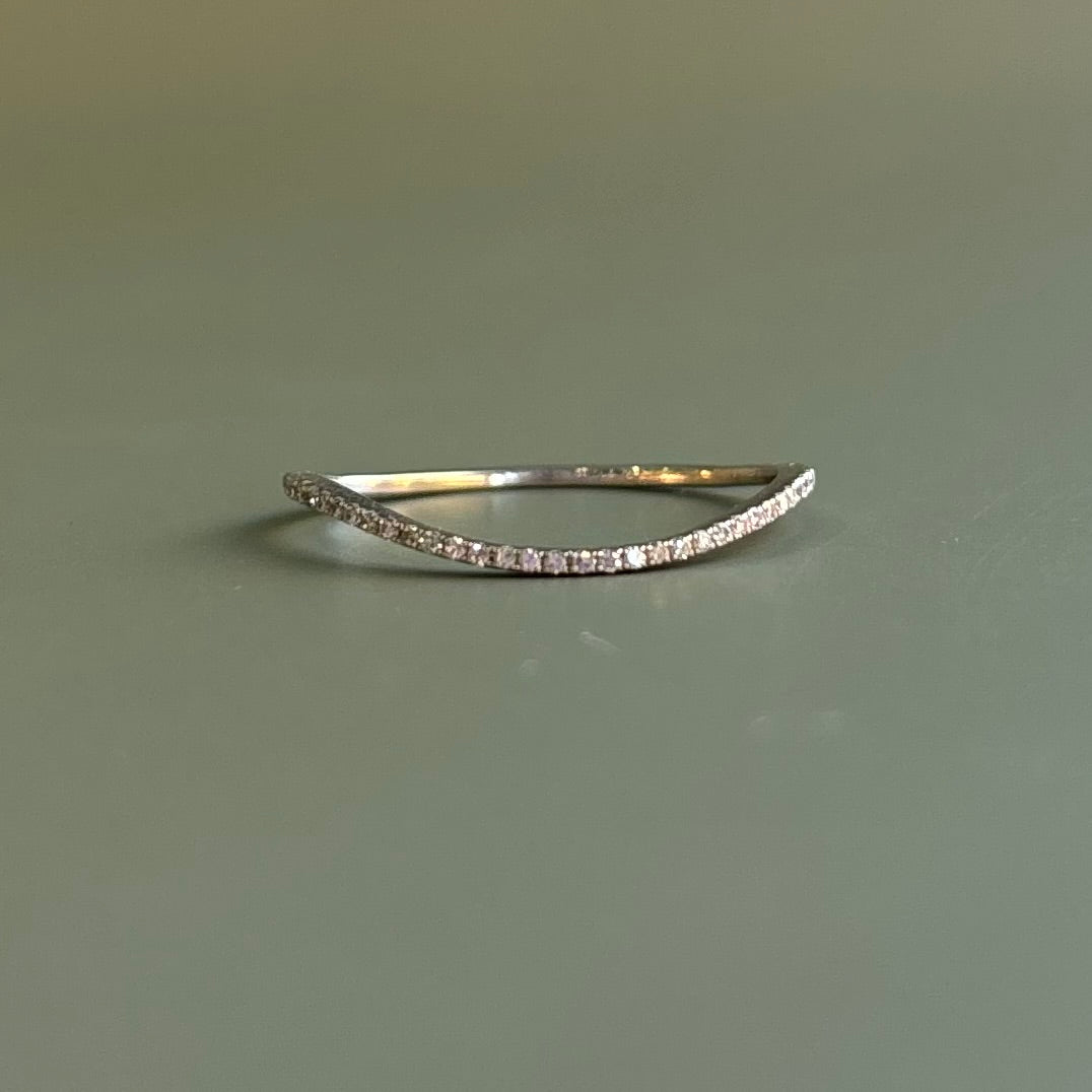 Curved Ring