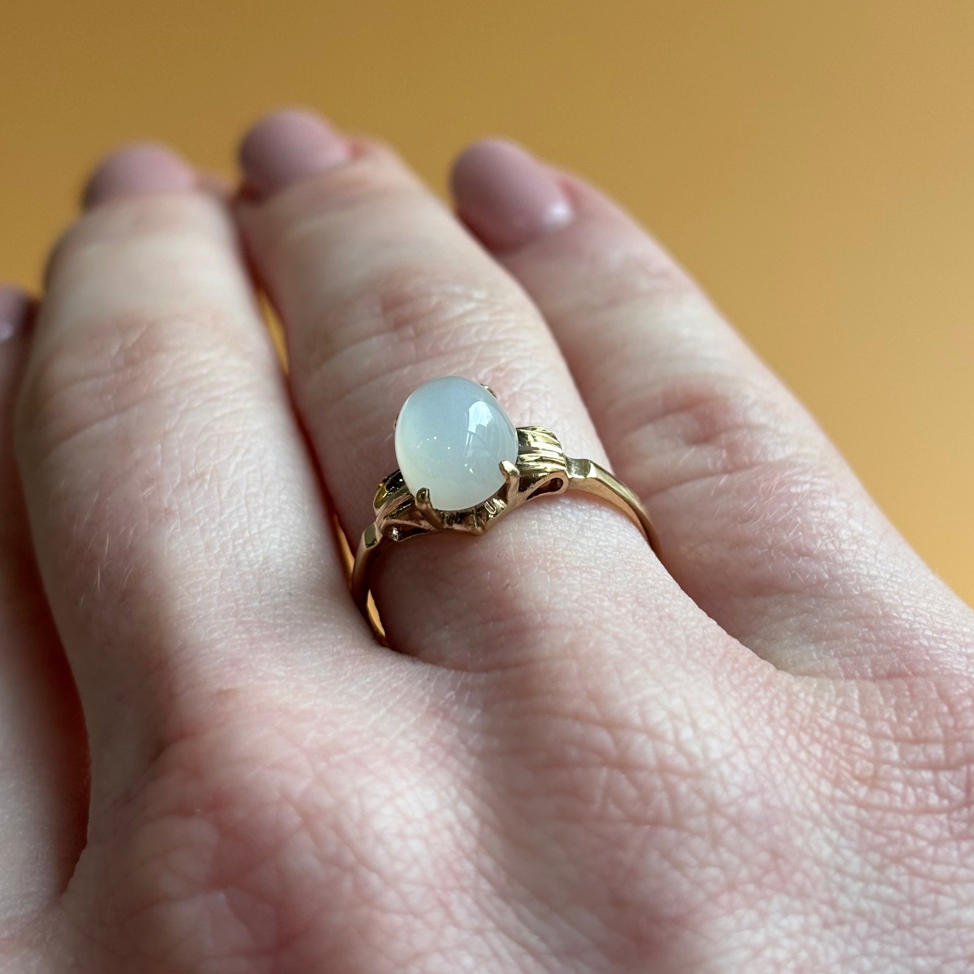 Victorian Oval Moonstone Solitaire Ring | 10k Yellow Gold | Vintage