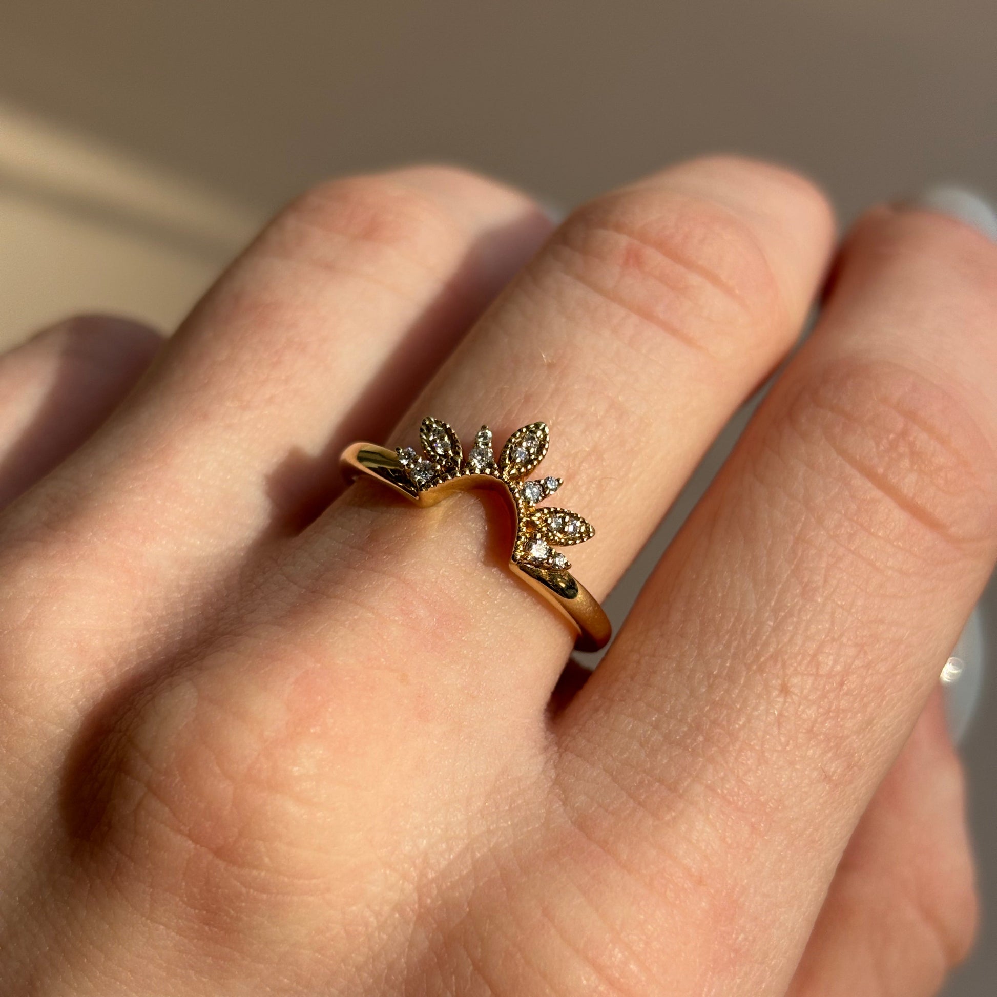 Leafy Chevron Band | 0.10 CTW Natural Diamond | 14K Yellow Gold