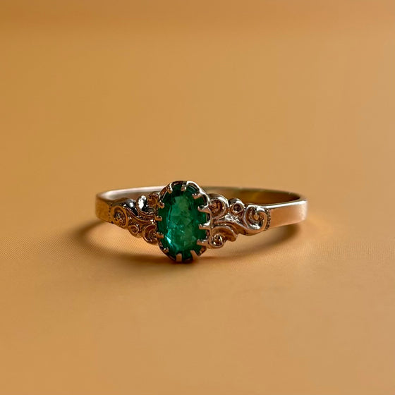 Oval Emerald Solitaire