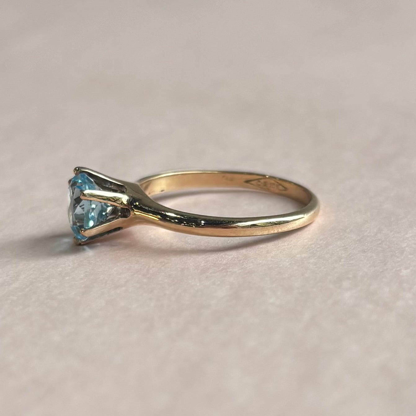 Aquamarine Solitaire Ring | 10K Yellow Gold | Vintage