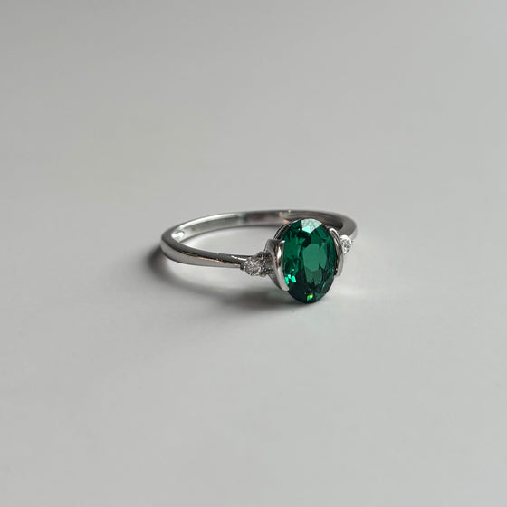 Oval Emerald Ring