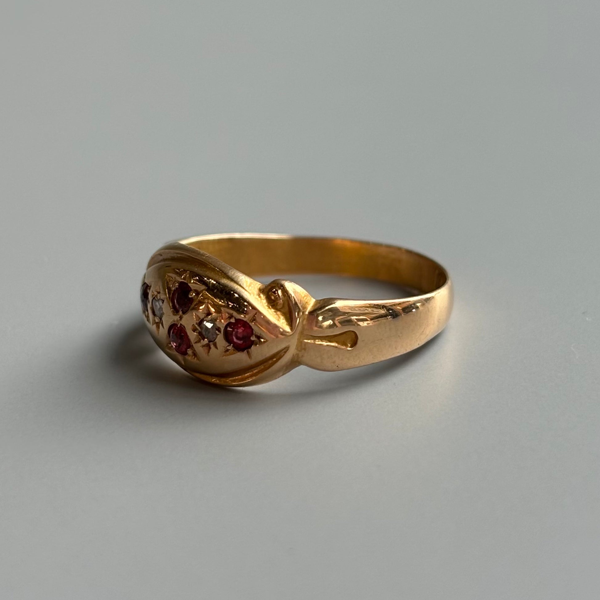 Ruby & Diamond Gypsy Star Ring | 18K Yellow Gold | Vintage