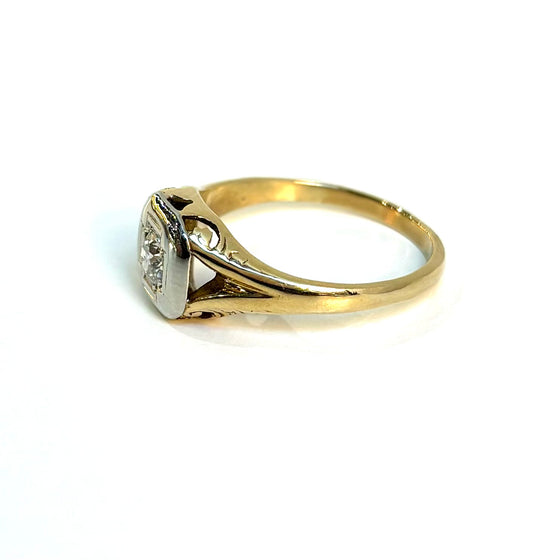 Art Deco Split-Shank Two-Tone Diamond Ring .25 ct