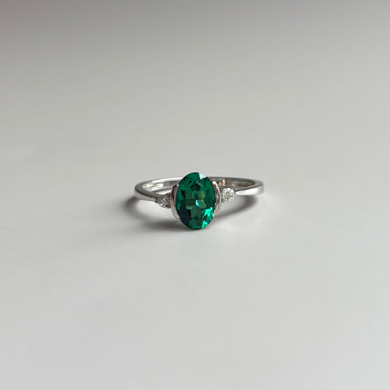 Oval Emerald Ring