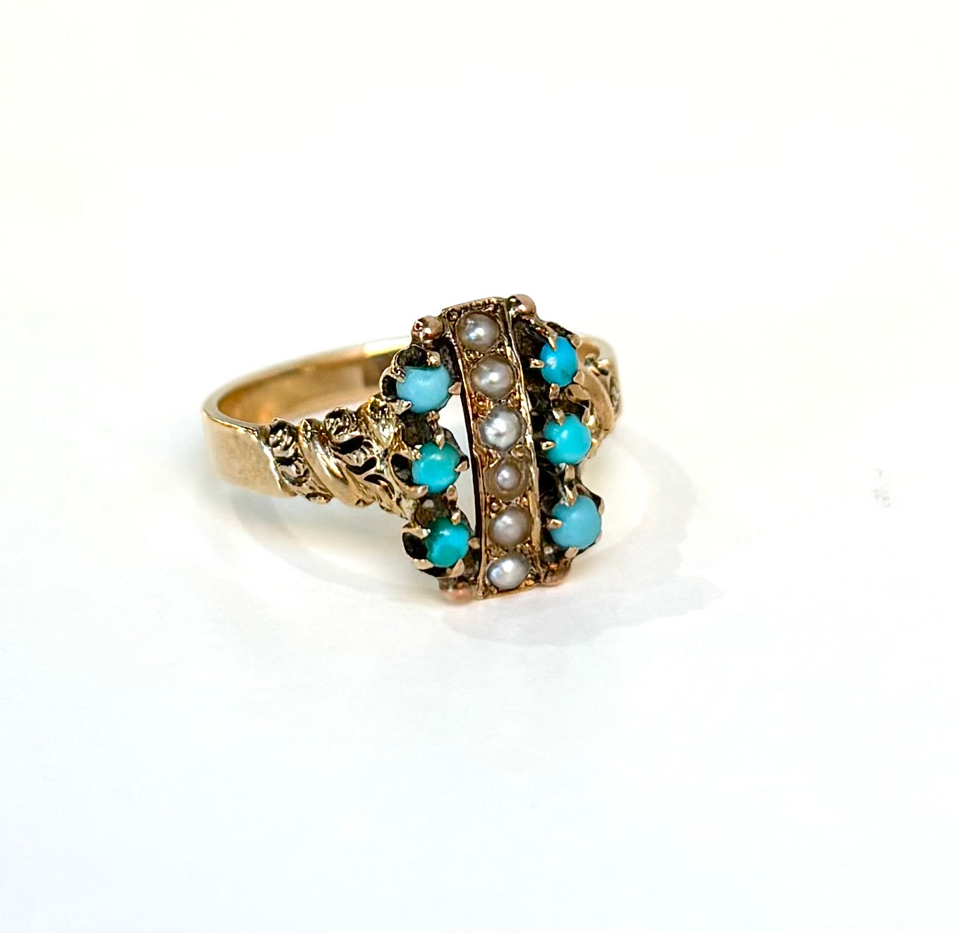 Turquoise and Pearl Ring | 10K Yellow Gold | Vintage