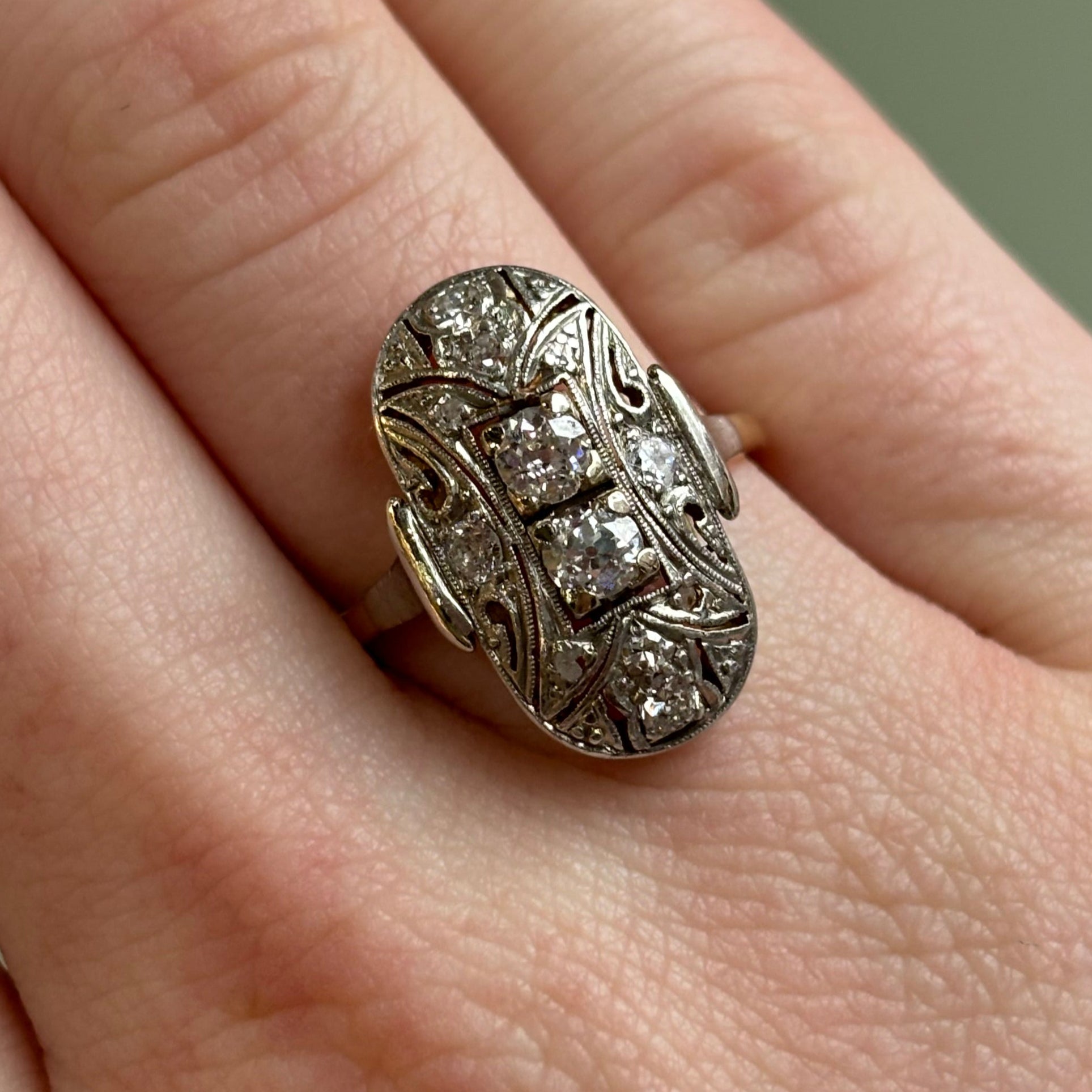Art Deco Filigree Ring | 18K Yellow Gold & Platinum | Vintage