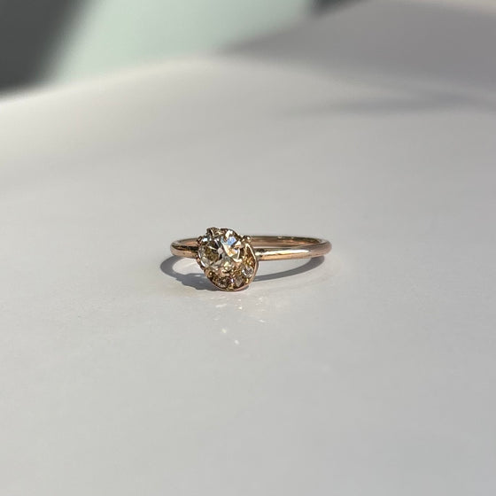 Old Mine Cut with Moon Accent