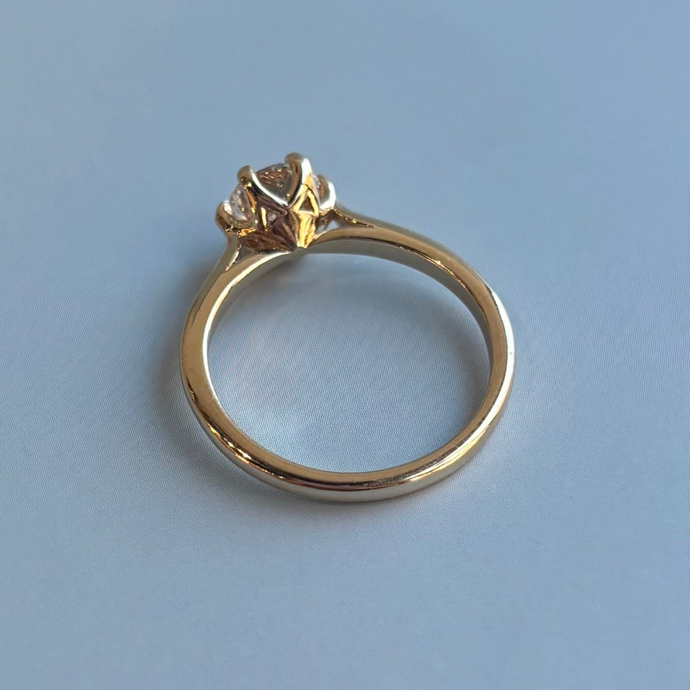 Lotus Flower Lab-Grown Diamond Solitaire | 1.02 CT | 14K Yellow Gold | D Color, VVS2 Clarity