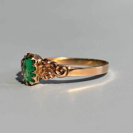 Oval Emerald Solitaire