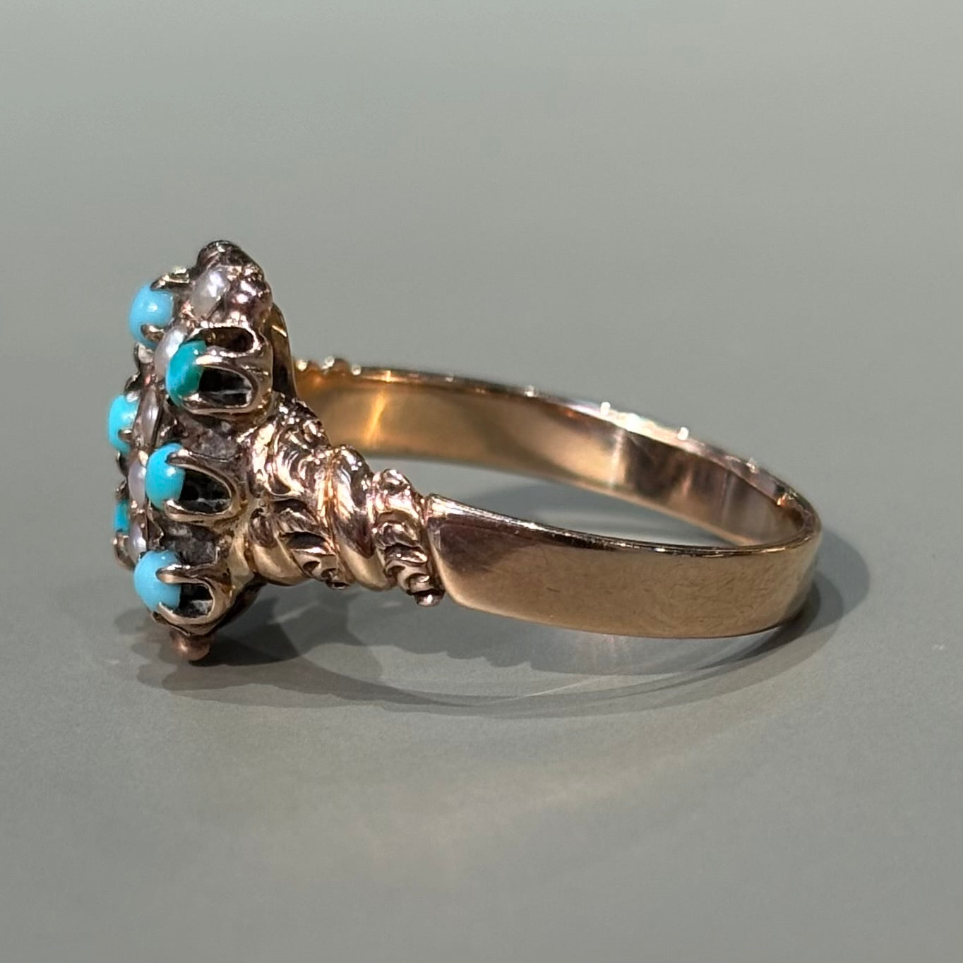Turquoise and Pearl Ring | 10K Yellow Gold | Vintage