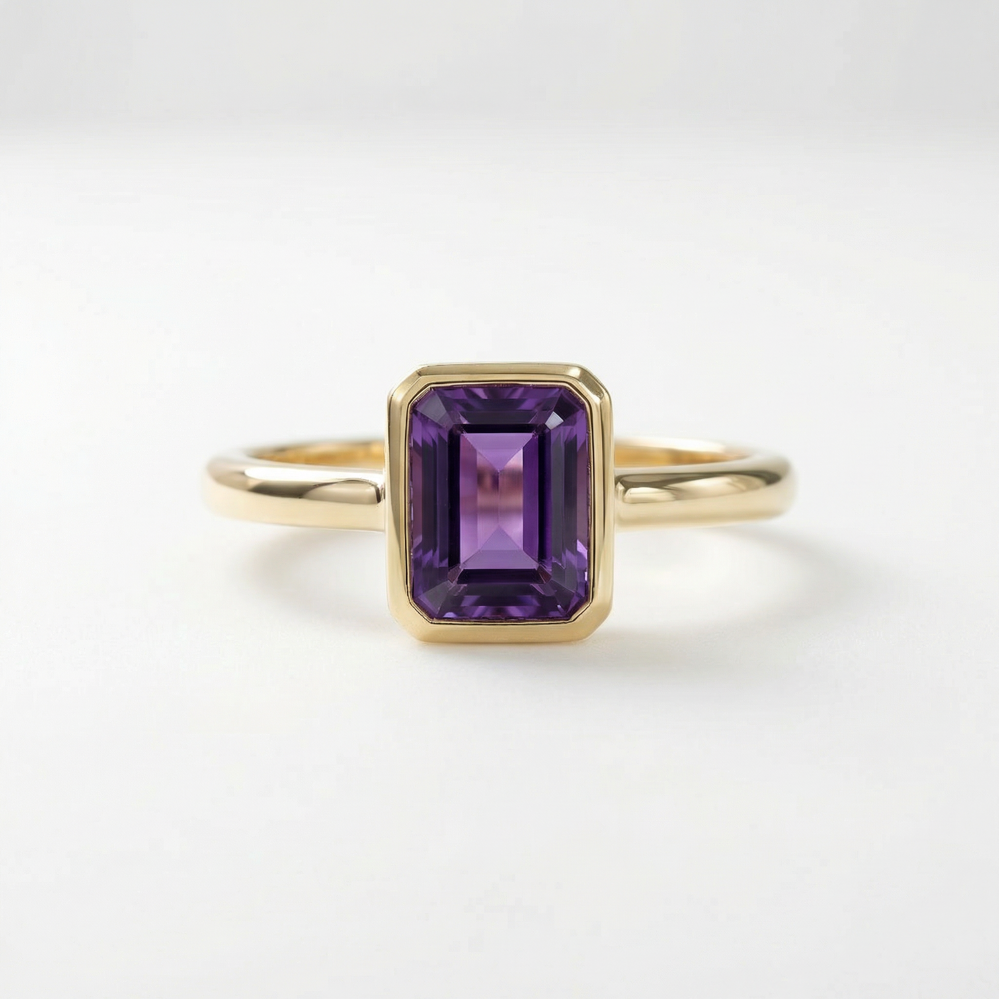 The Classic Bezel Ring | Amethyst