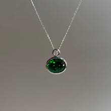  East-West Green Topaz Oval