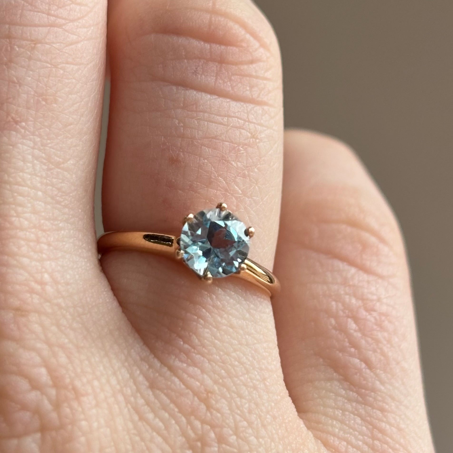 Aquamarine Solitaire Ring | 10K Yellow Gold | Vintage