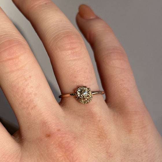 Old Mine Cut with Moon Accent