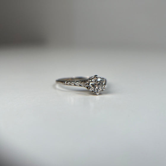 Curved Vine Diamond Solitaire